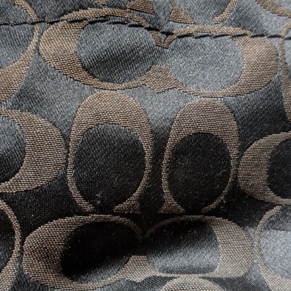 Coach - Picture 2 of 4